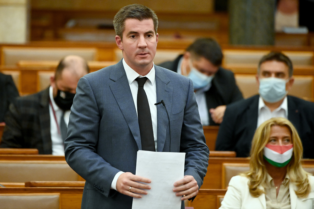 Kocsis Máté: Az emberélet nem politikai kérdés!