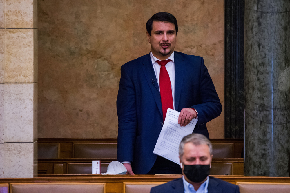 Világos információkat szeretett volna Mesterházy, Szijjártó Pétertől megkapta