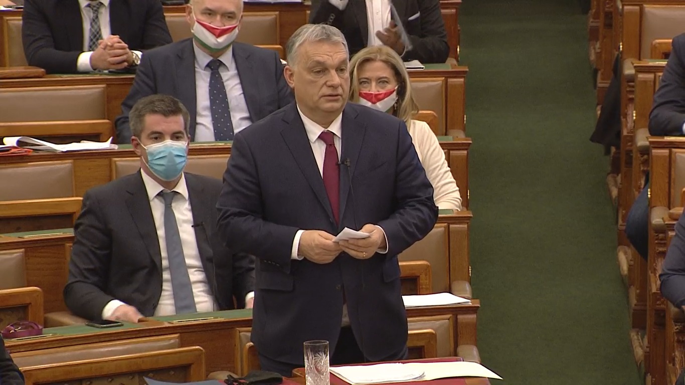 Orbán Viktorhoz fordult Tényi István a lehallgatási botrány miatt