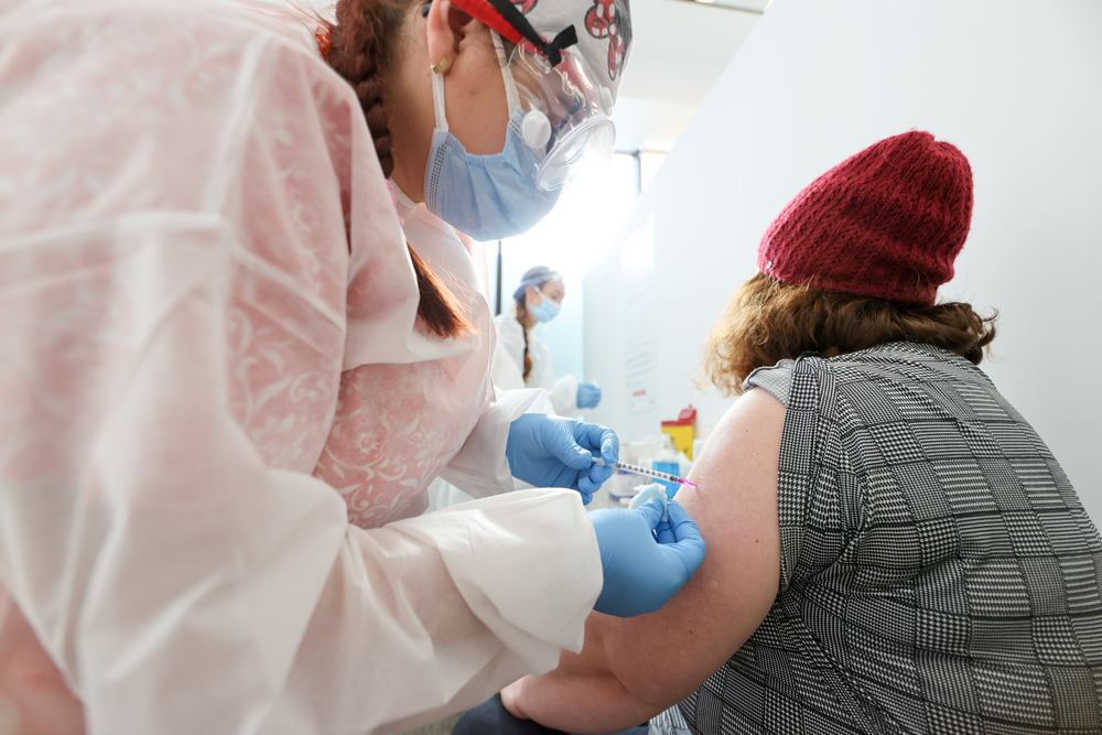 Romániában is csúcsot döntött az újonnan fertőzöttek napi száma