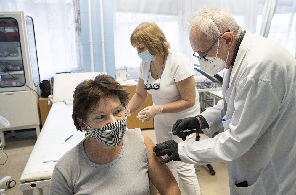 Szerdától két hét alatt több mint 465 ezer oltás beadására van lehetőség