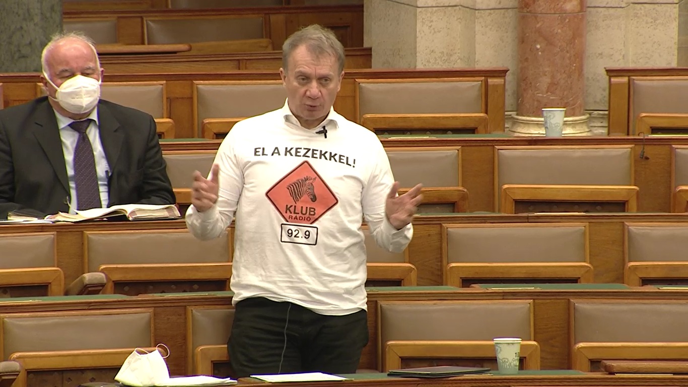 Interpellációk és azonnali kérdések az Országgyűlésben