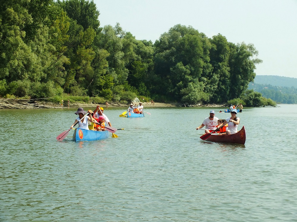 Mintegy 800 millió forintból újult meg a Közép-Duna 15 vízitúra megállóhelye