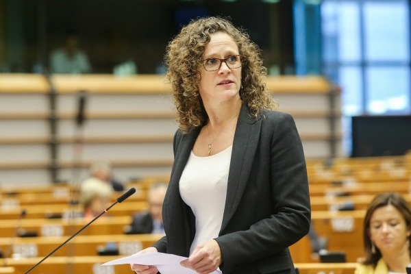 „Az európai baloldal a nemzeti kormányokat bünteti az uniós jogalkotással”