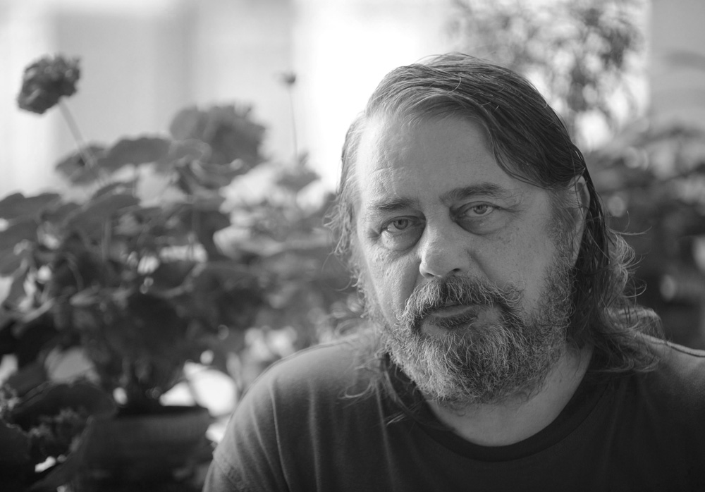 Meghalt Dinnyés József