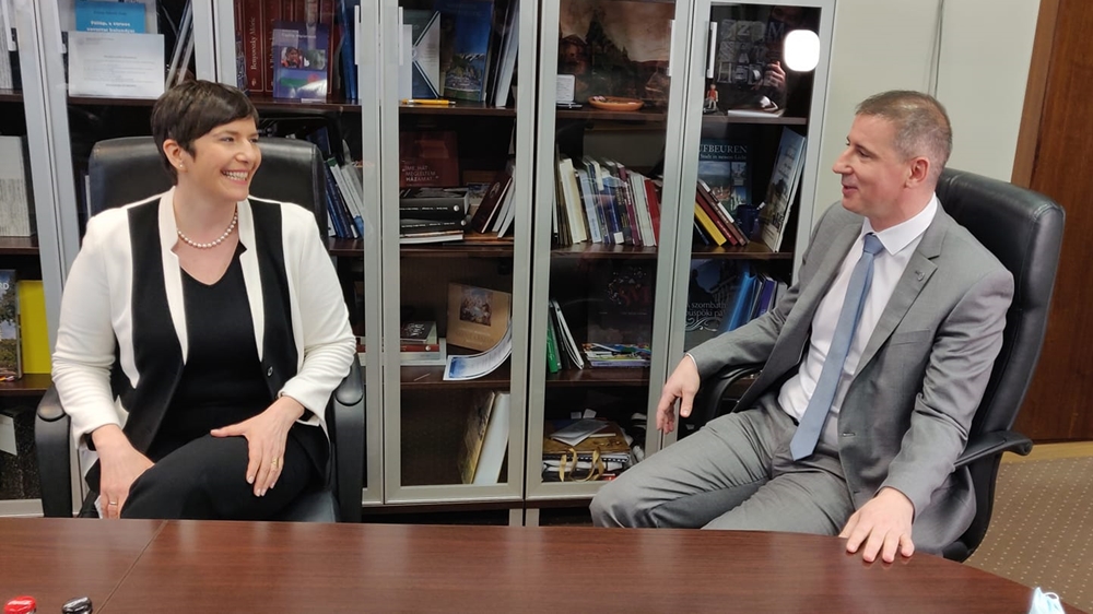 „Folyamatosan maszk van rajtunk” – hazudta Gyurcsányné