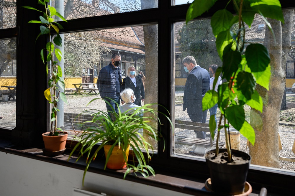 Azon szociális intézményekben, ahol magas az átoltottság, szinte megszűnt a járvány