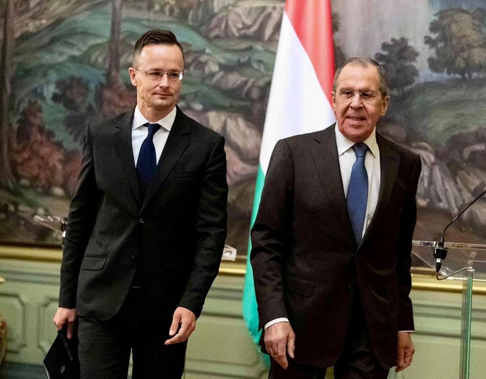Szijjártó Péter és Szergej Lavrov telefonon egyeztettek