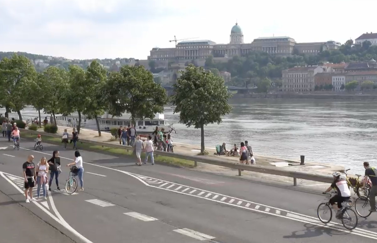 Ezen a hétvégén csak vasárnap lesz nyitva a pesti alsó rakpart