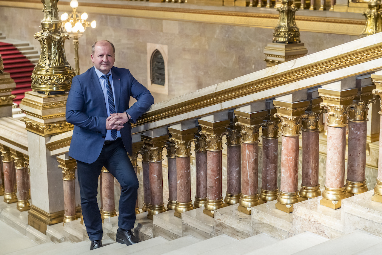 Simicskó István köszönet mondott a mentőknek