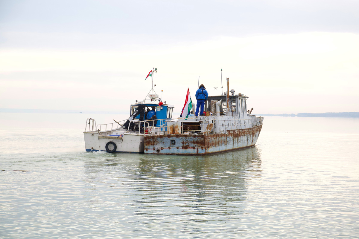 Felújítanak egy ötvenéves balatoni halászhajót