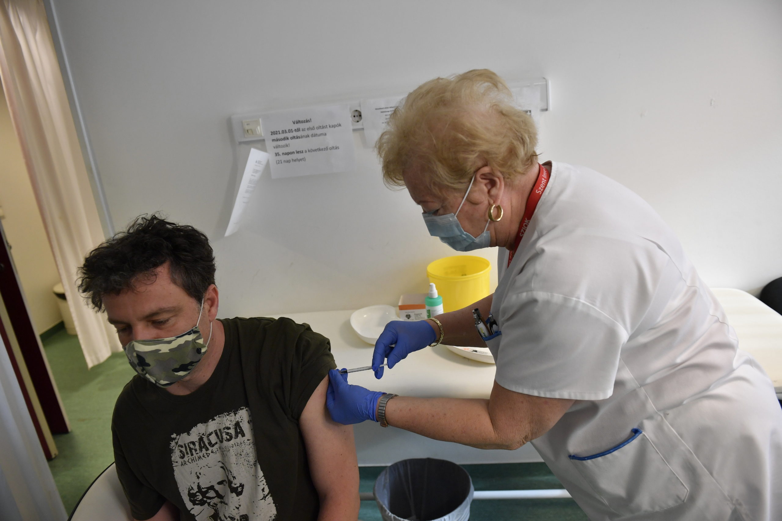 Mindenki előtt kinyitották az oltási lehetőséget