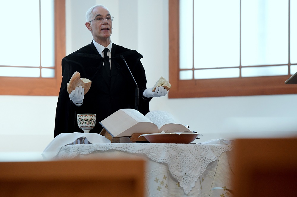 Balog Zoltán: Jézus azt üzeni, „ne félj, előtted megyek!”