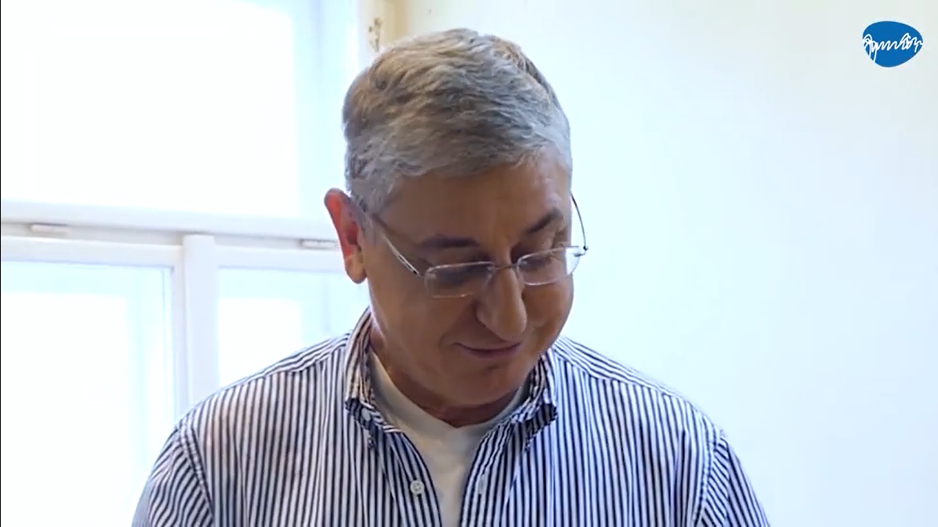 Hirtelen eltűnt a DK oltásellenes aláírásgyűjtése