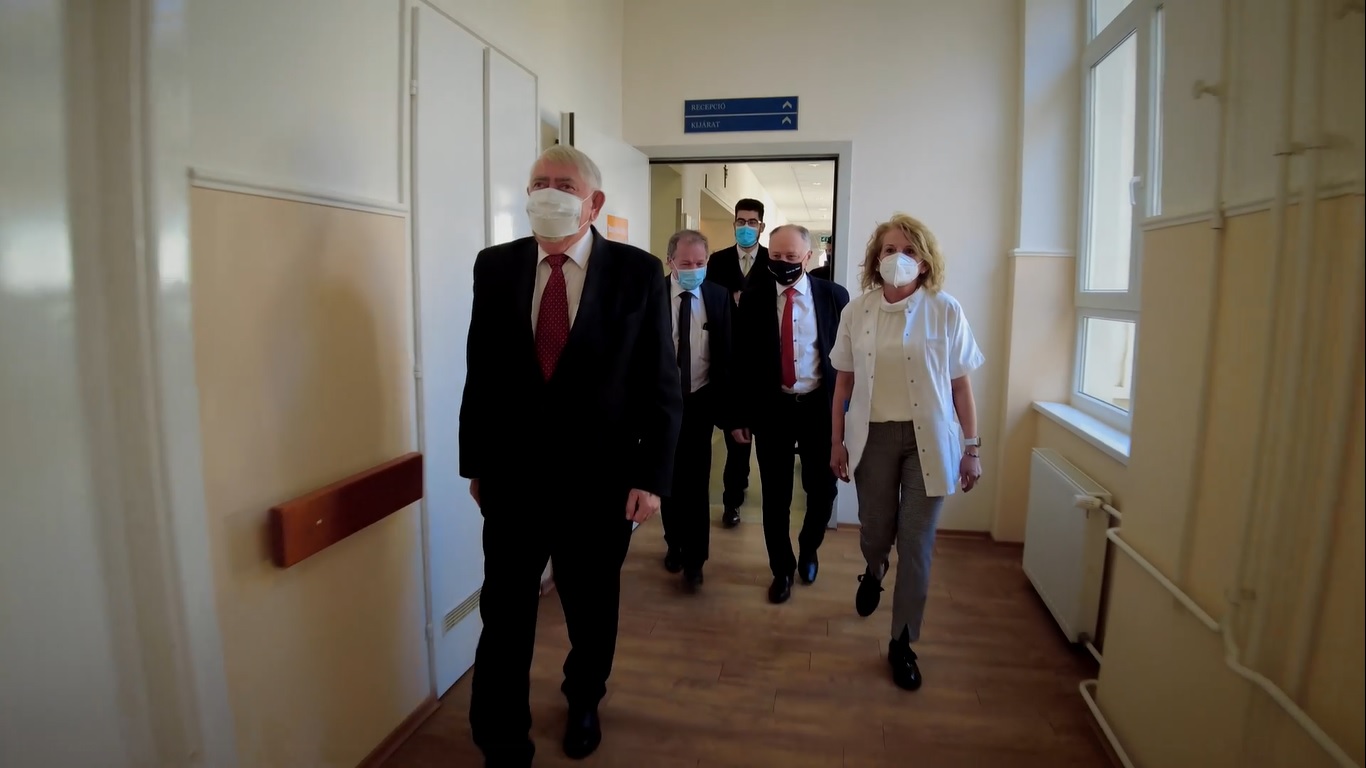 Kásler Miklós: az orvosok és nővérek rendkívül bizakodók