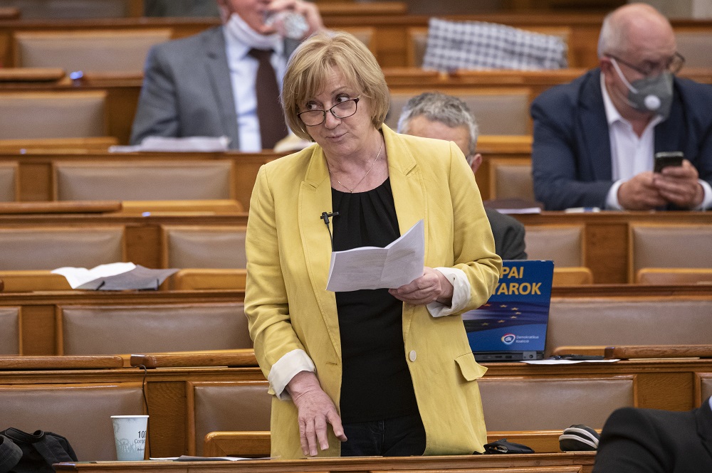 Orbán Viktor a háborgó Schmuck Erzsébetnek: „Legyen kedves, és tájékozódjon!”