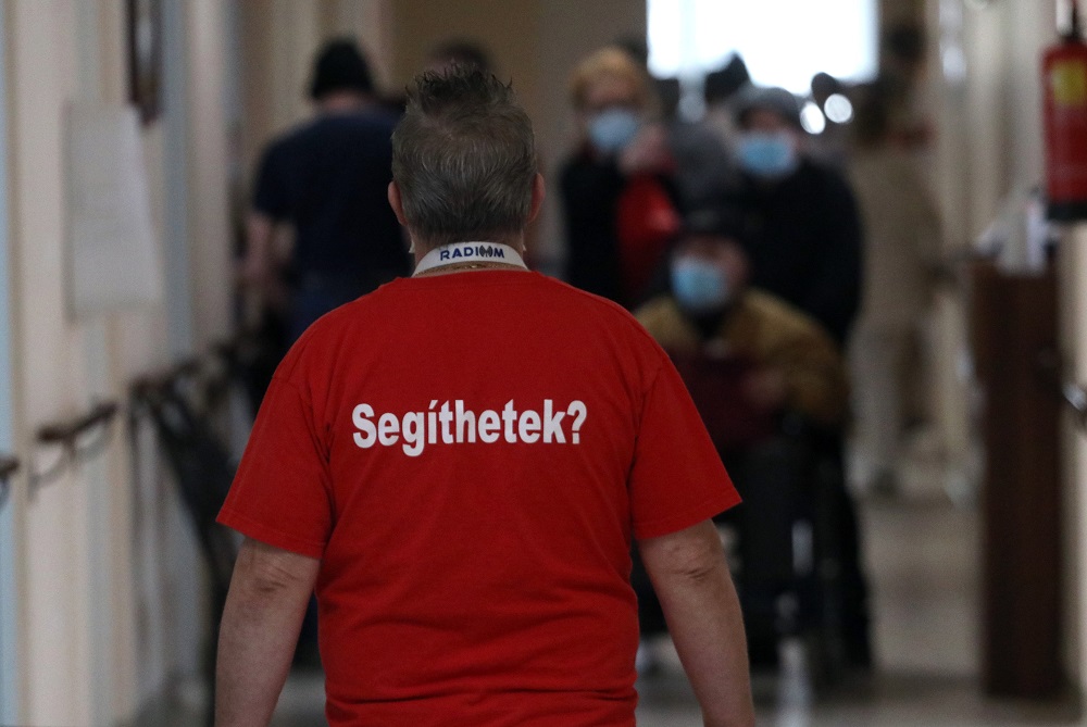 Segíthetek?