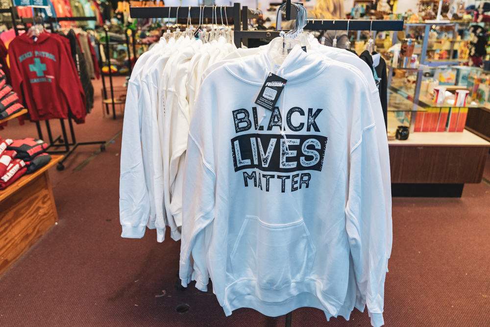 Több női és színesbőrű pilótát képezne a United Airlines