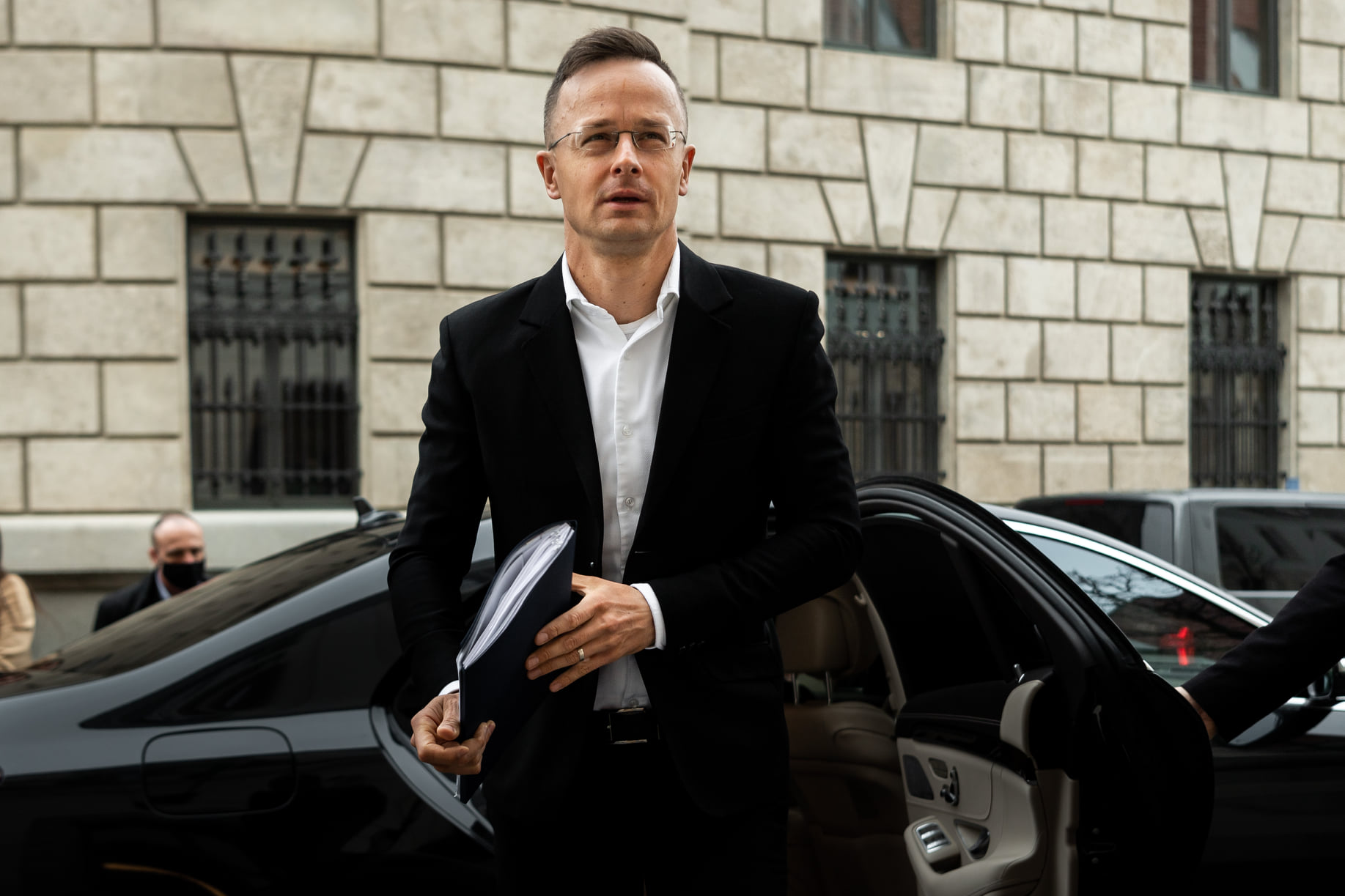 Szijjártó Péter magyarországi beruházási megállapodásokat kötött Svájcban