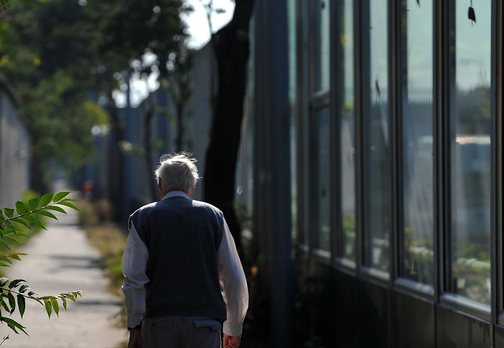 Biztonsági üveg zajvédő falat próbálnak ki az M7 autópályánál
