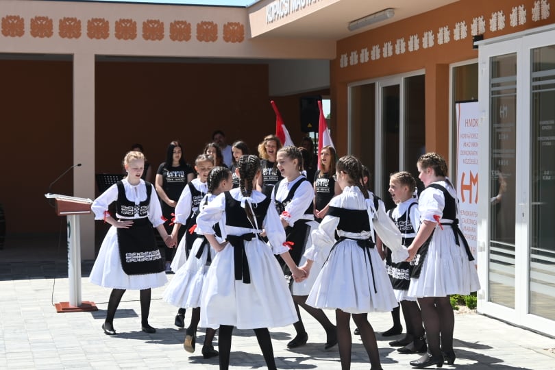 Közösségi házat avattak a drávaszögi Kopácson