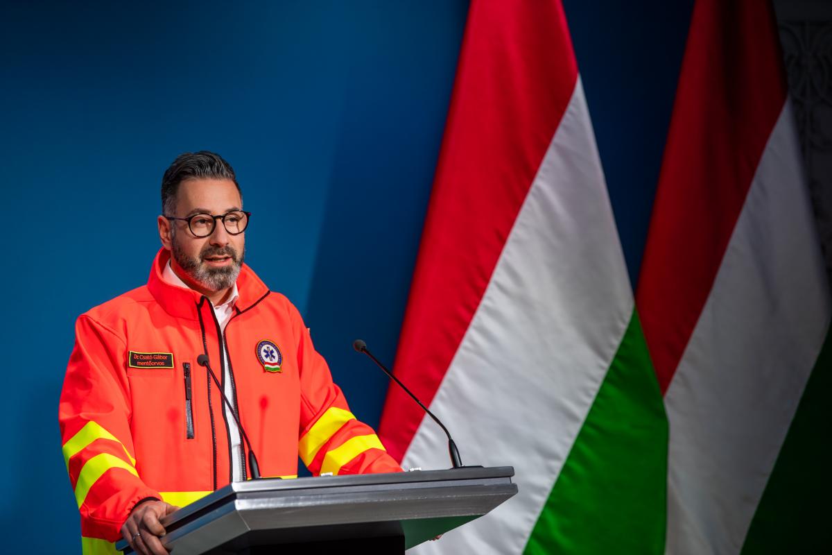 Csató Gábor: 1956 állította a mostanihoz hasonló kihívás elé a mentőket