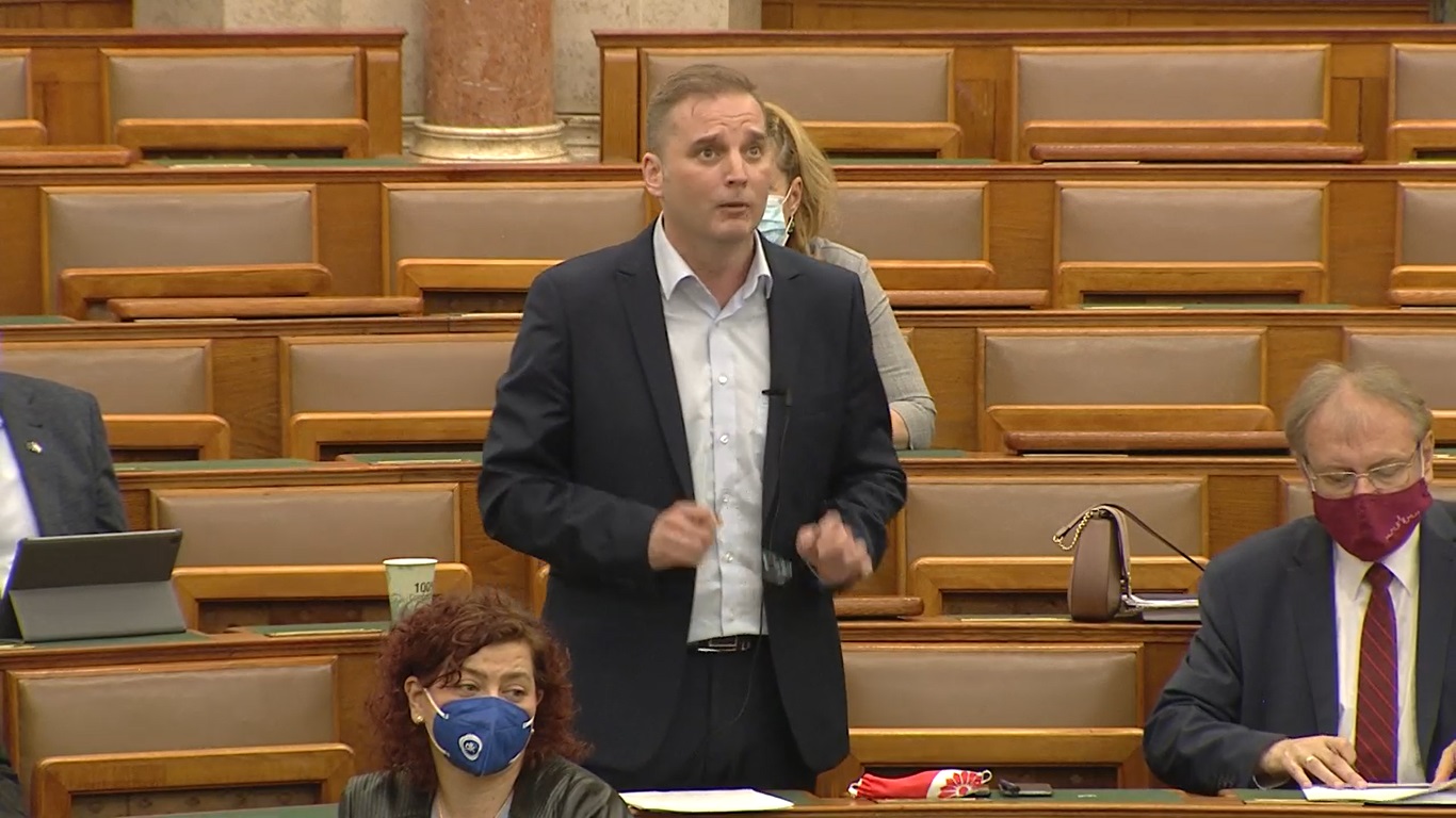 Szocik: Bízzanak Karácsony Gergelyben!