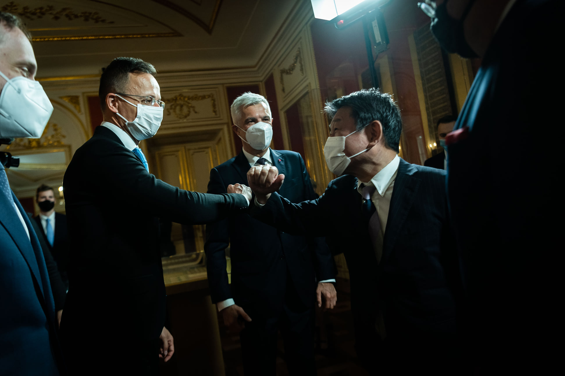 A V4 és Japán gazdasági együttműködéséről tárgyaltak Varsóban