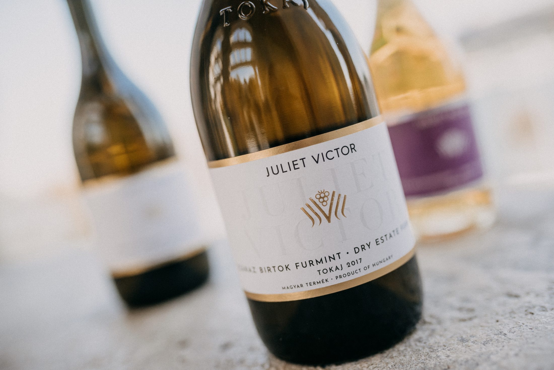 Huszonnégy érmet nyertek el a magyar borászatok az idei IWC-n