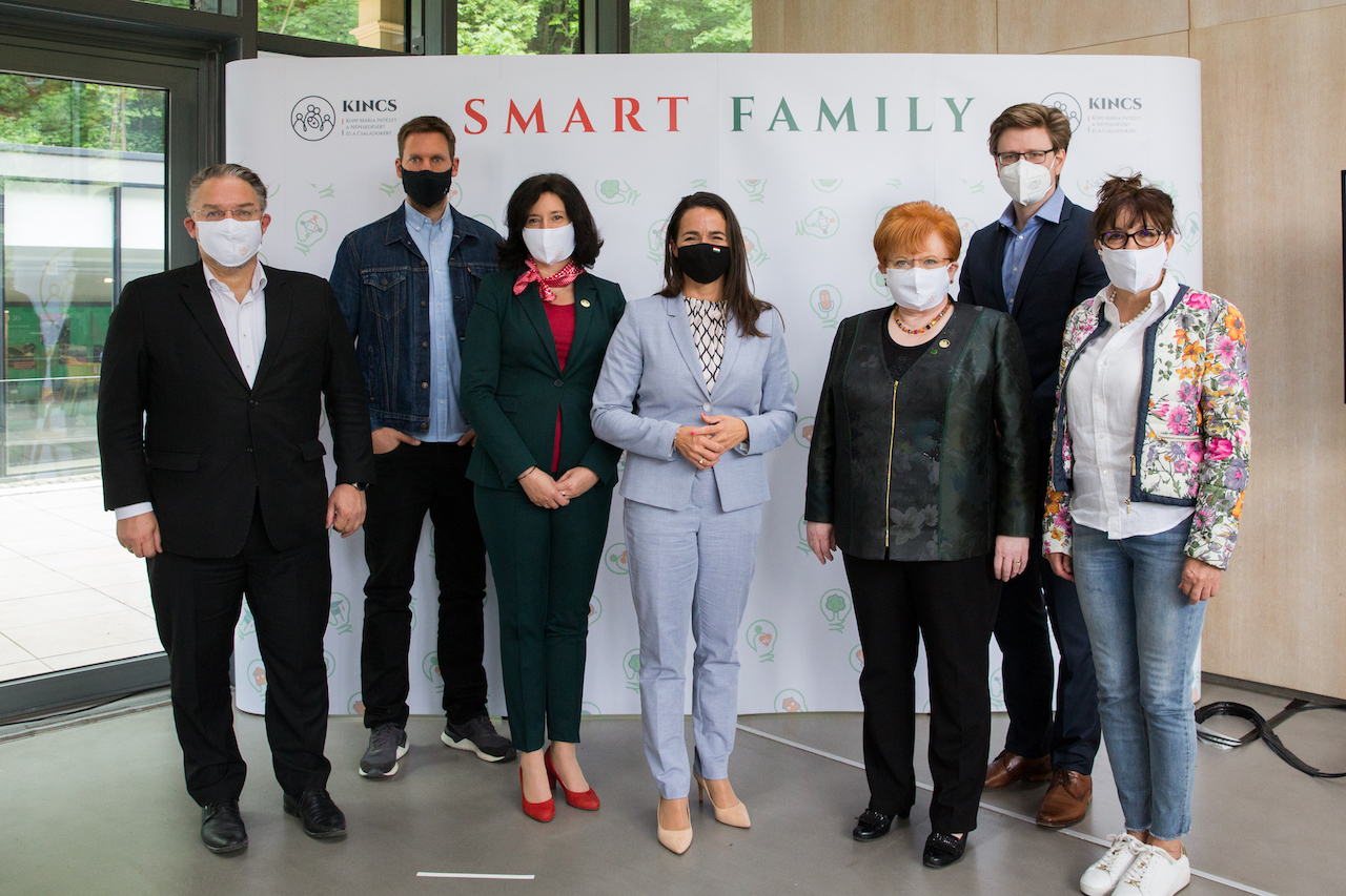 Dobogón a magyar nők