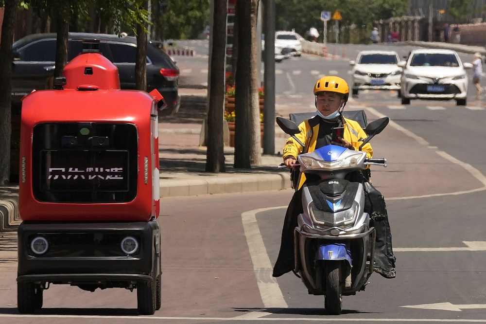 Robotfutár Kínában