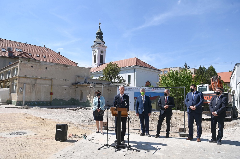 A köznevelési intézmények több mint 15 százaléka egyházi fenntartású