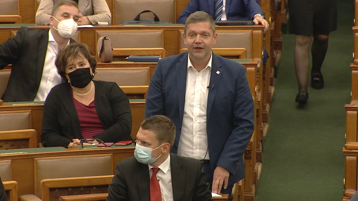 Úgy tűnik, Zámbó Jimmy egyik dala megihlette Tóth Bertalant