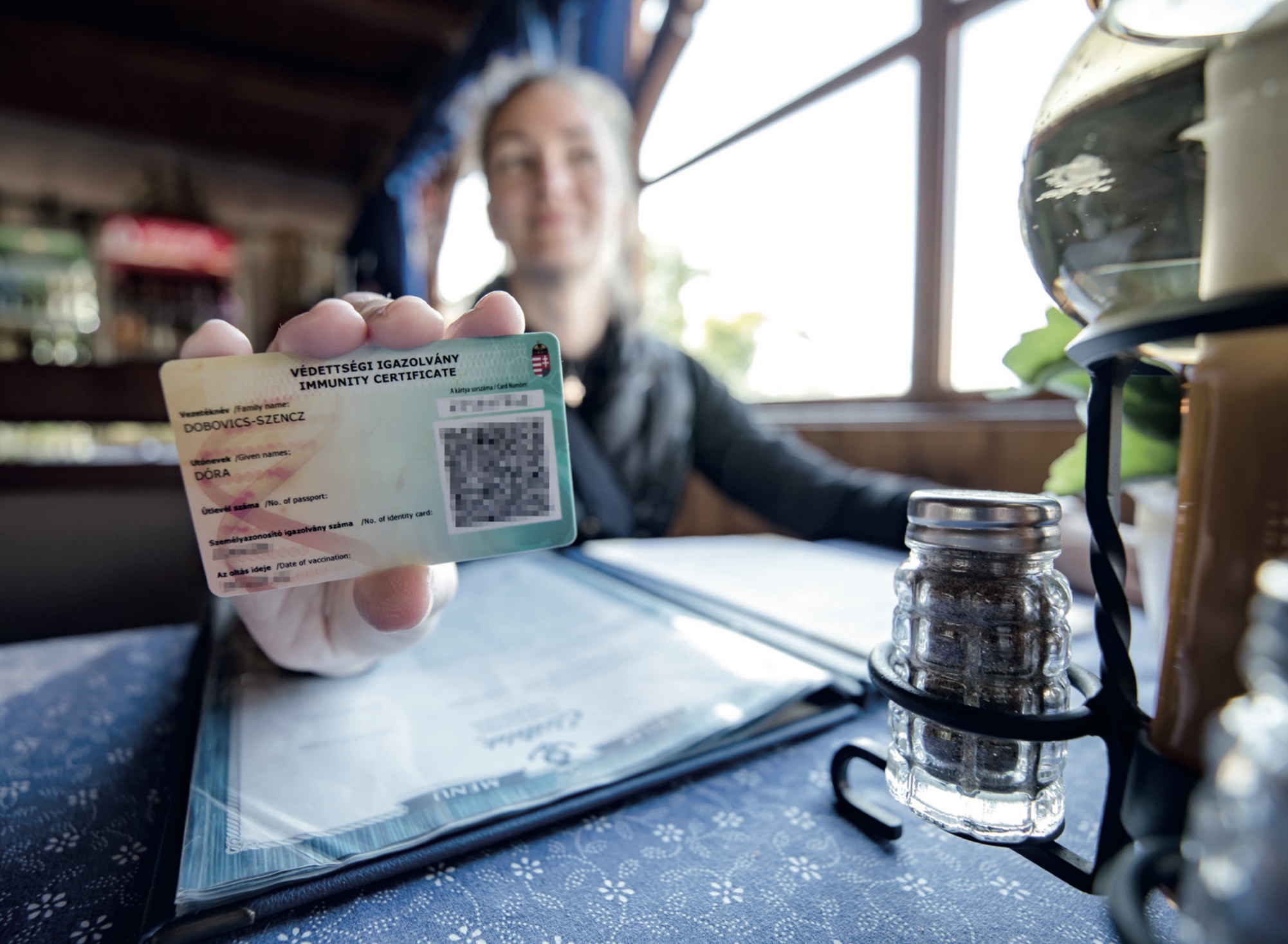 Belépés csak igazolvánnyal!