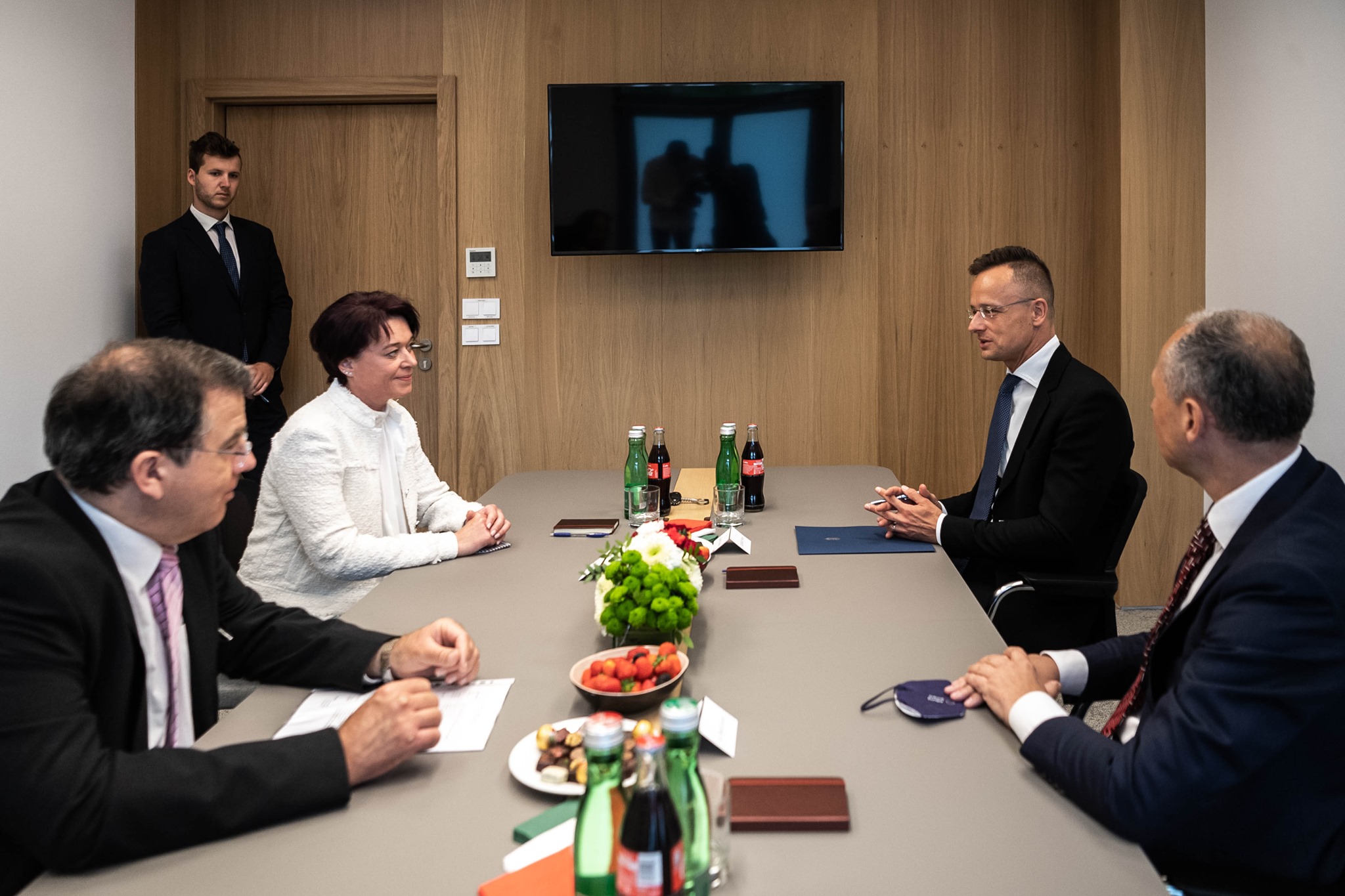 Szijjártó Péter megnyitotta Magyarország innsbrucki főkonzulátusát