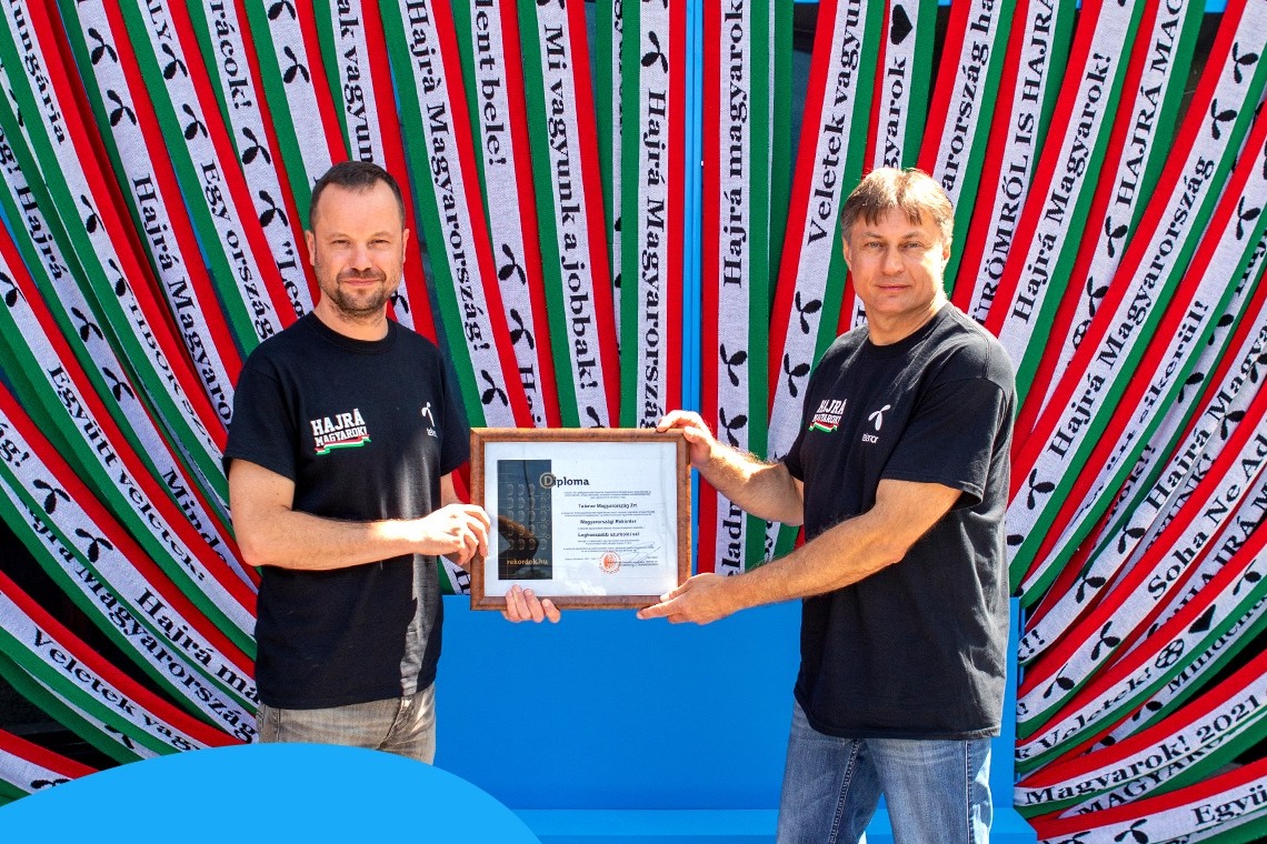 Elkészült az ország leghosszabb szurkolói sálja