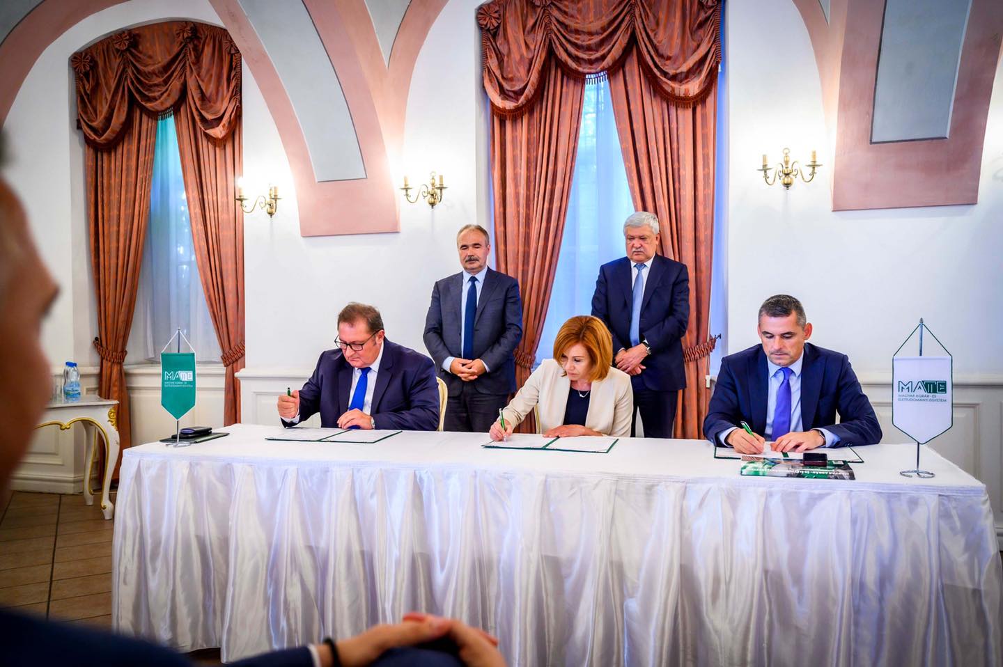 Fontos megállapodások születtek