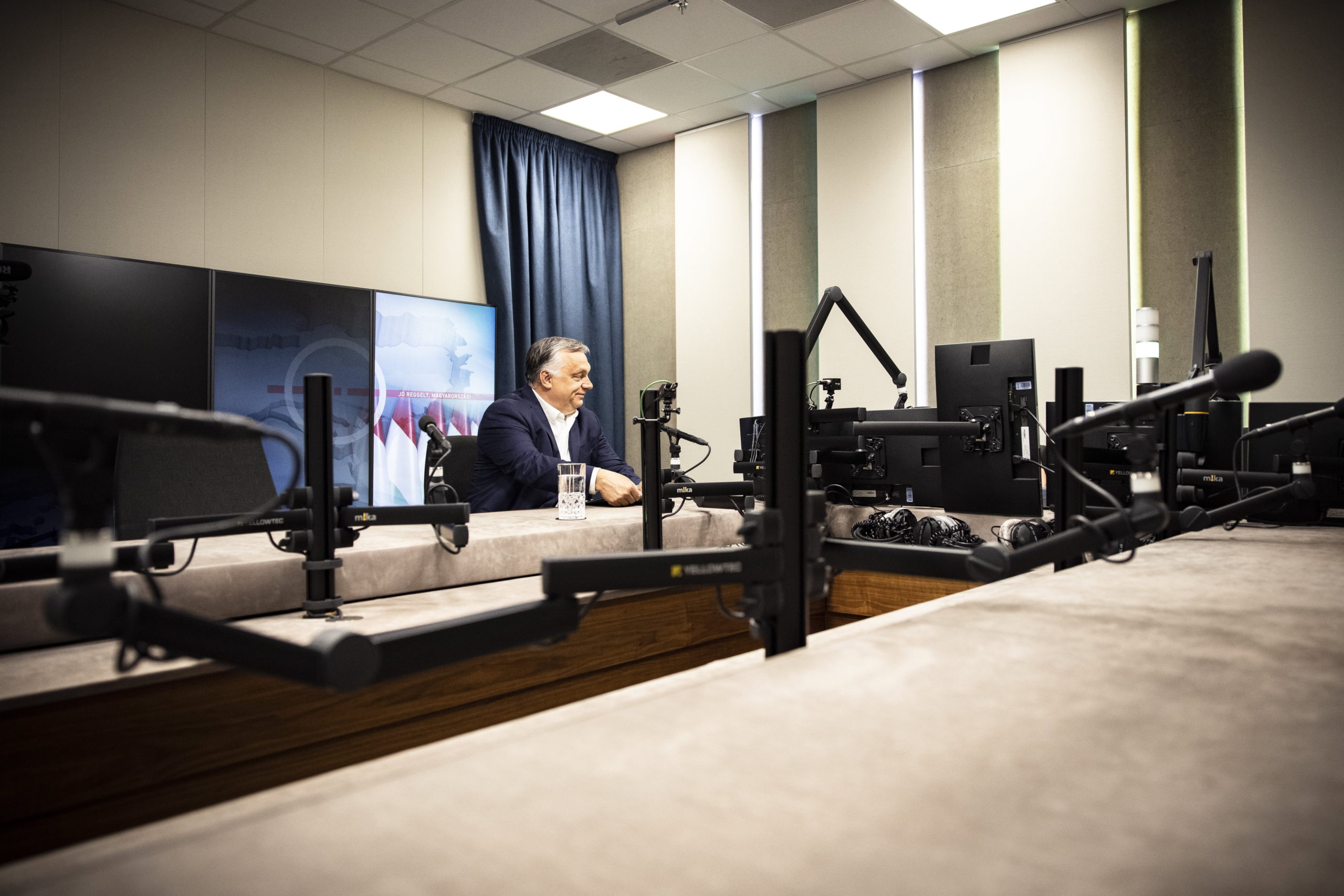 Orbán Viktor: az adóemelés méreg