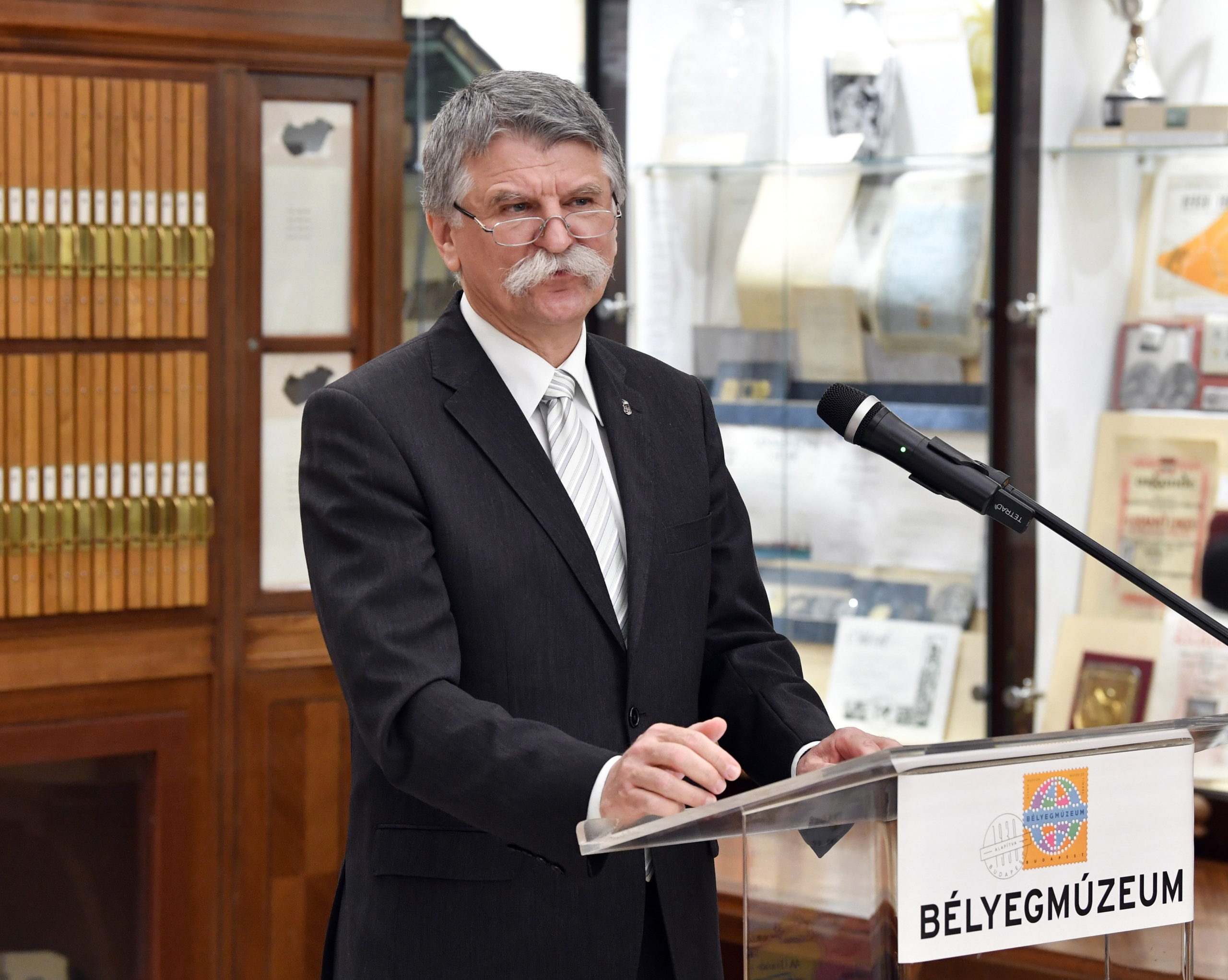 Trianonra emlékeztető kiállítás nyílt a Bélyegmúzeumban