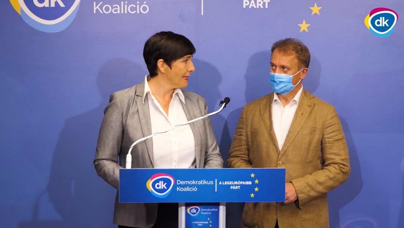 A baloldal a szankciók fokozását és kiterjesztését szorgalmazza