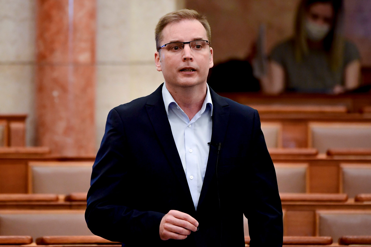 Harangozó Tamás: lenne bennem igény, hogy elküldjem önöket a búbánatba