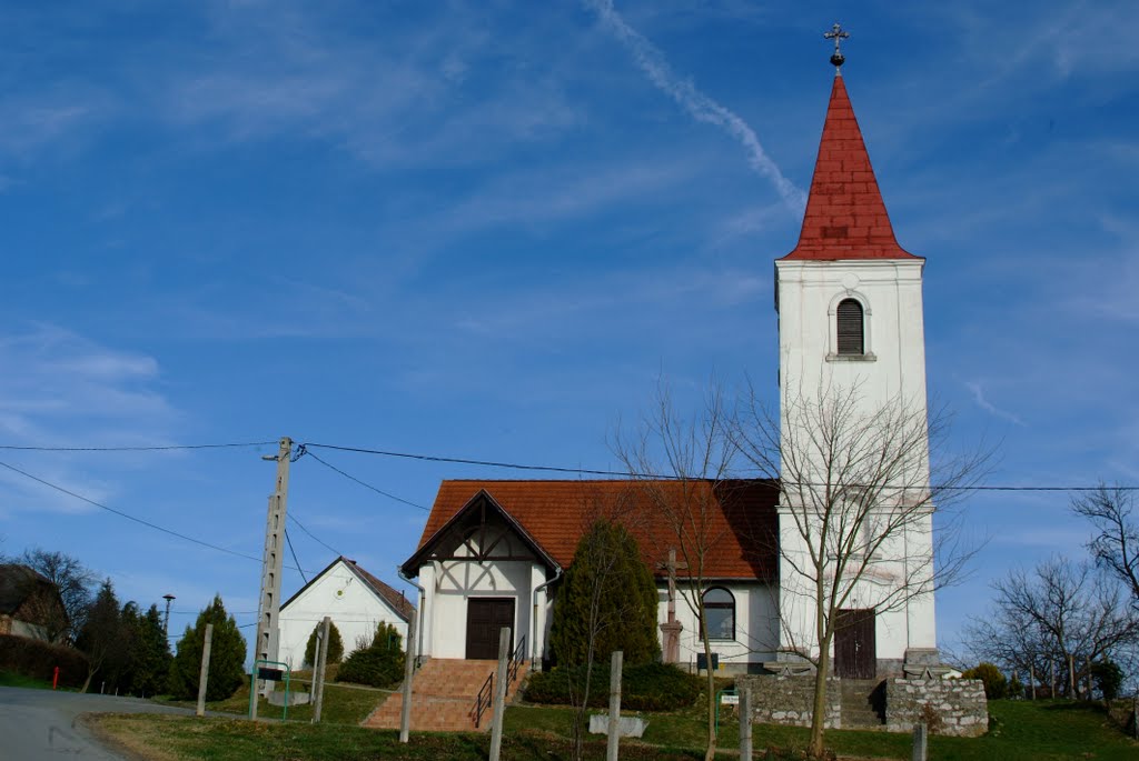 Megrongálták a templomot a Baranya megyei Lothárdon