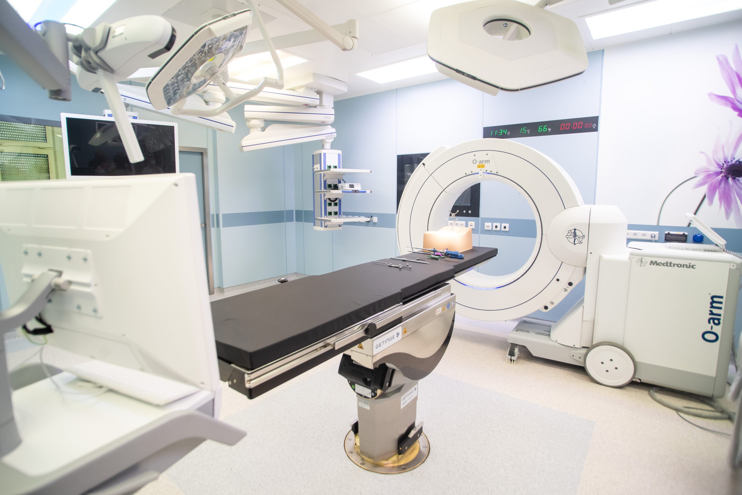 Átadták a hibridműtőt a Fiumei úti baleseti központban