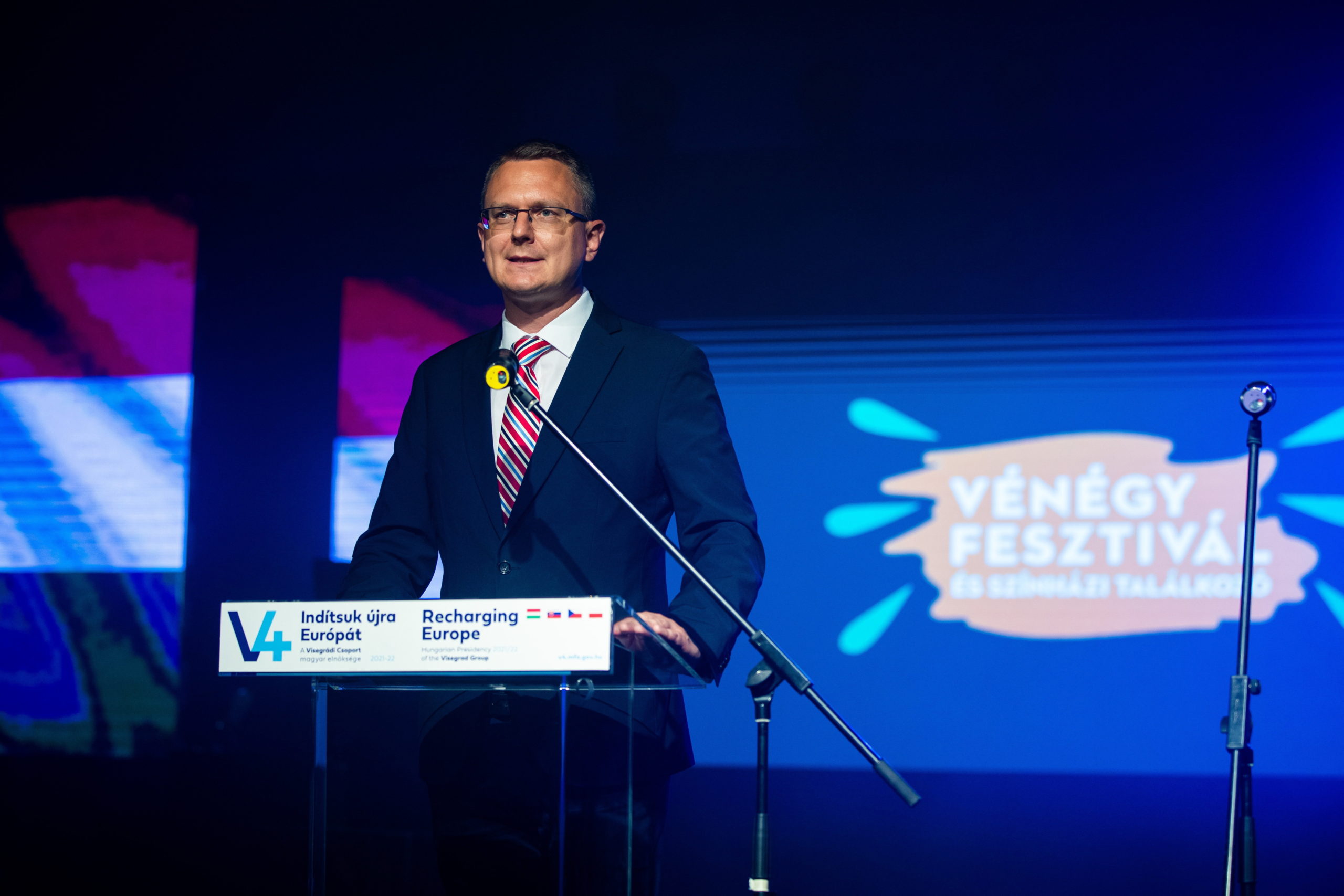 Rétvári Bence: fontos, hogy a V4-ek minél jobban megismerjék egymás kultúráját