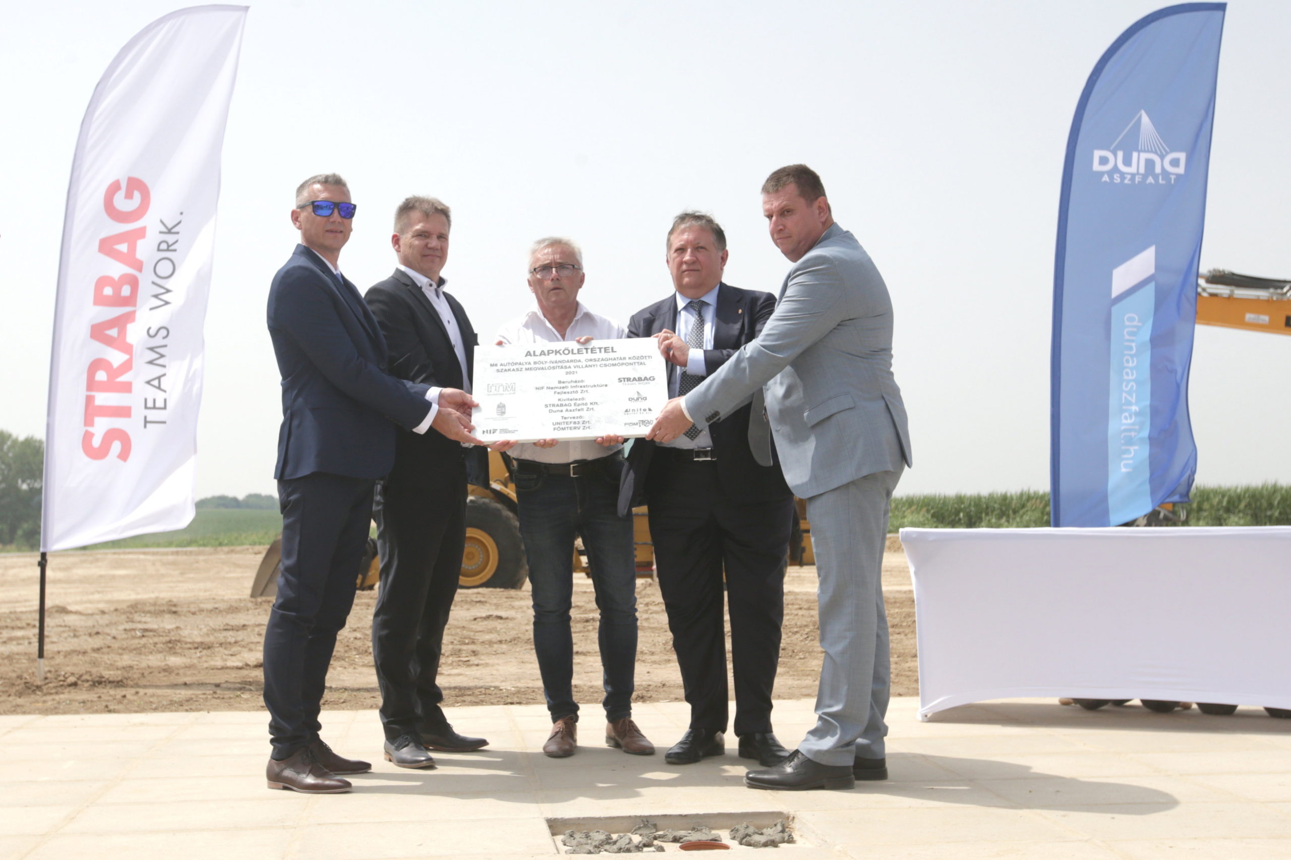 Újabb autópálya-szakasz alapkövét tették le