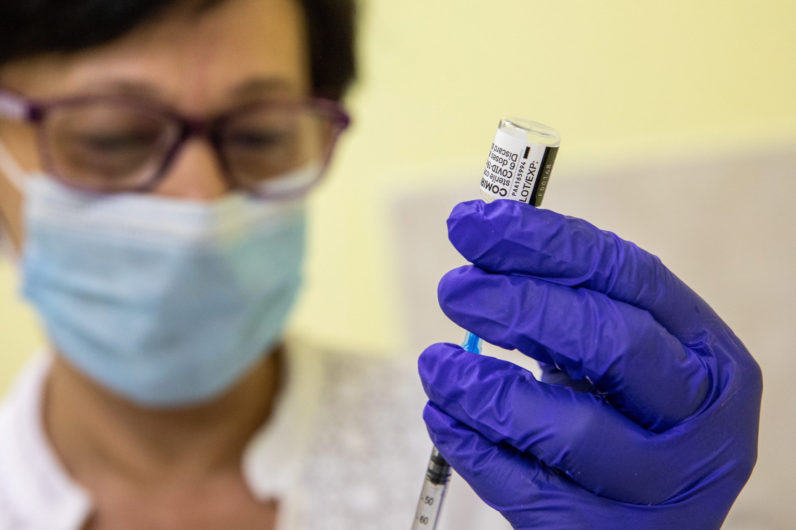 György István: vasárnaptól kezdődik az idősek oltási akciója