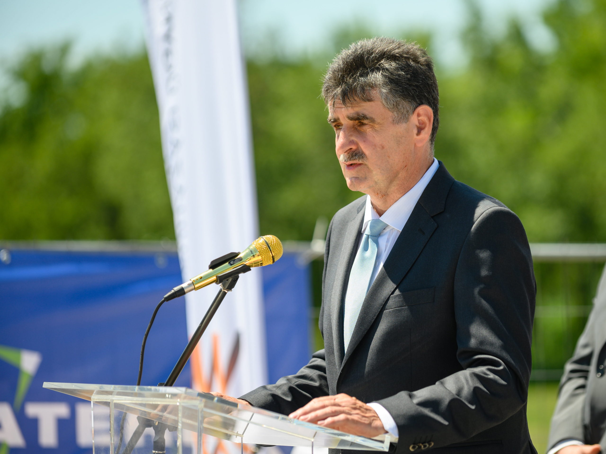 Mintegy 26 milliárd forint támogatást nyert el 1434 önkormányzat