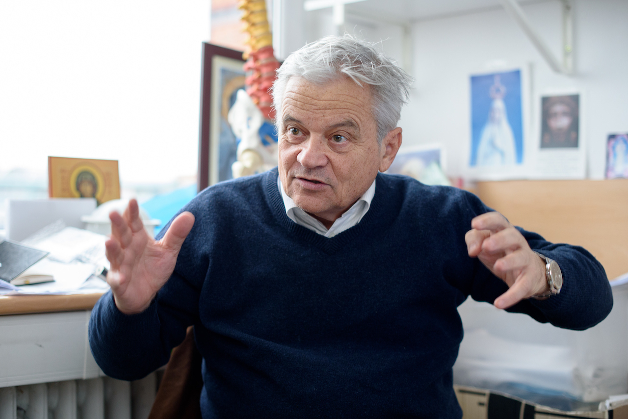 Dr. Csókay András: Elmegyek a Békemenetre, mert…