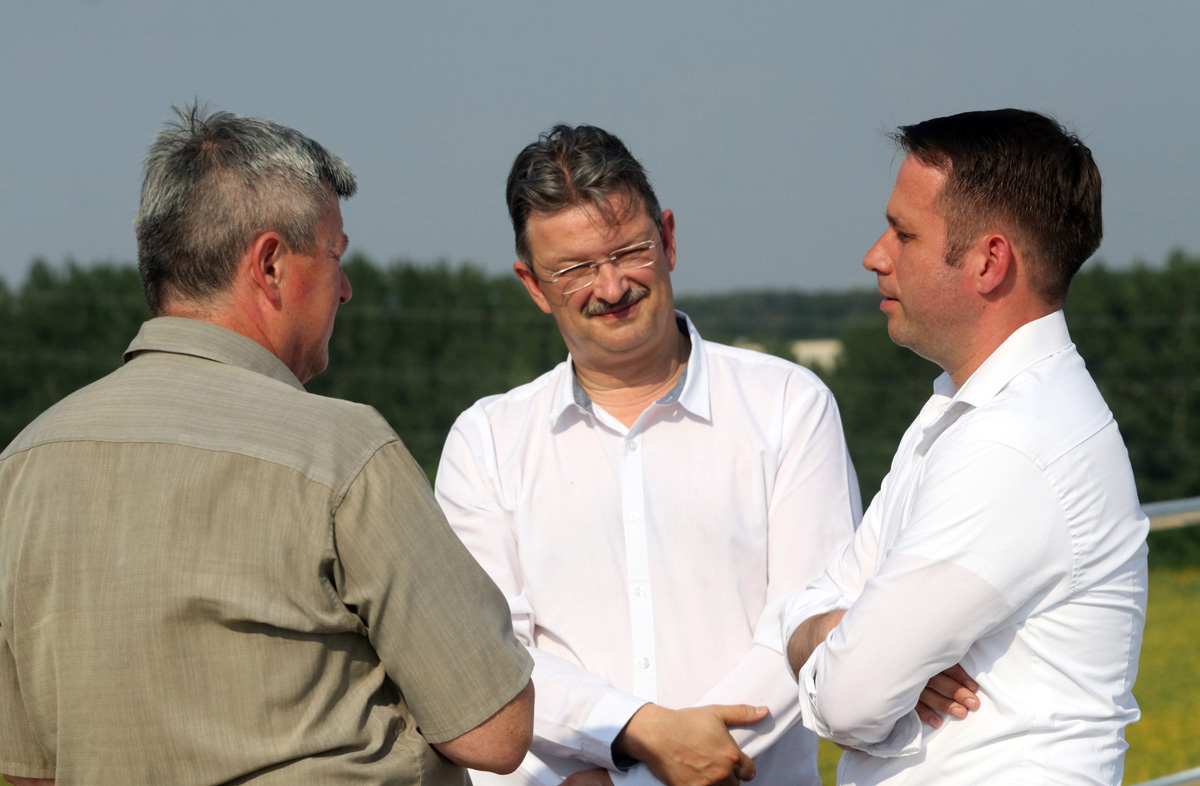 Megtekintették a leendő nemzeti oltóanyaggyár területét