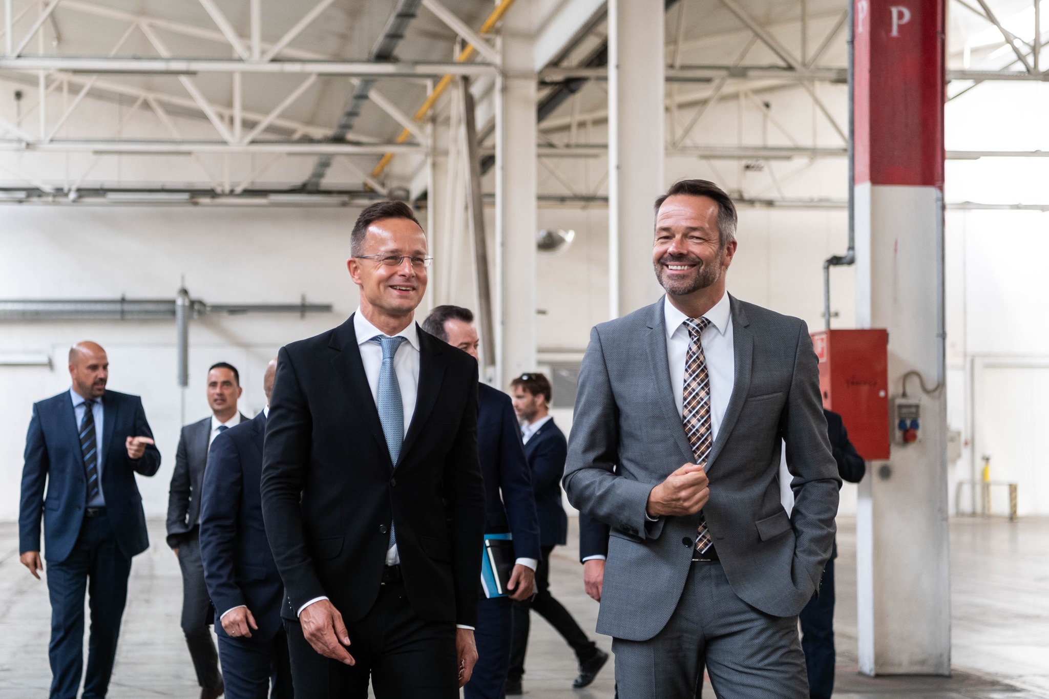 Szijjártó Péter: az elveszített munkahelyek pótlása kulcskérdés